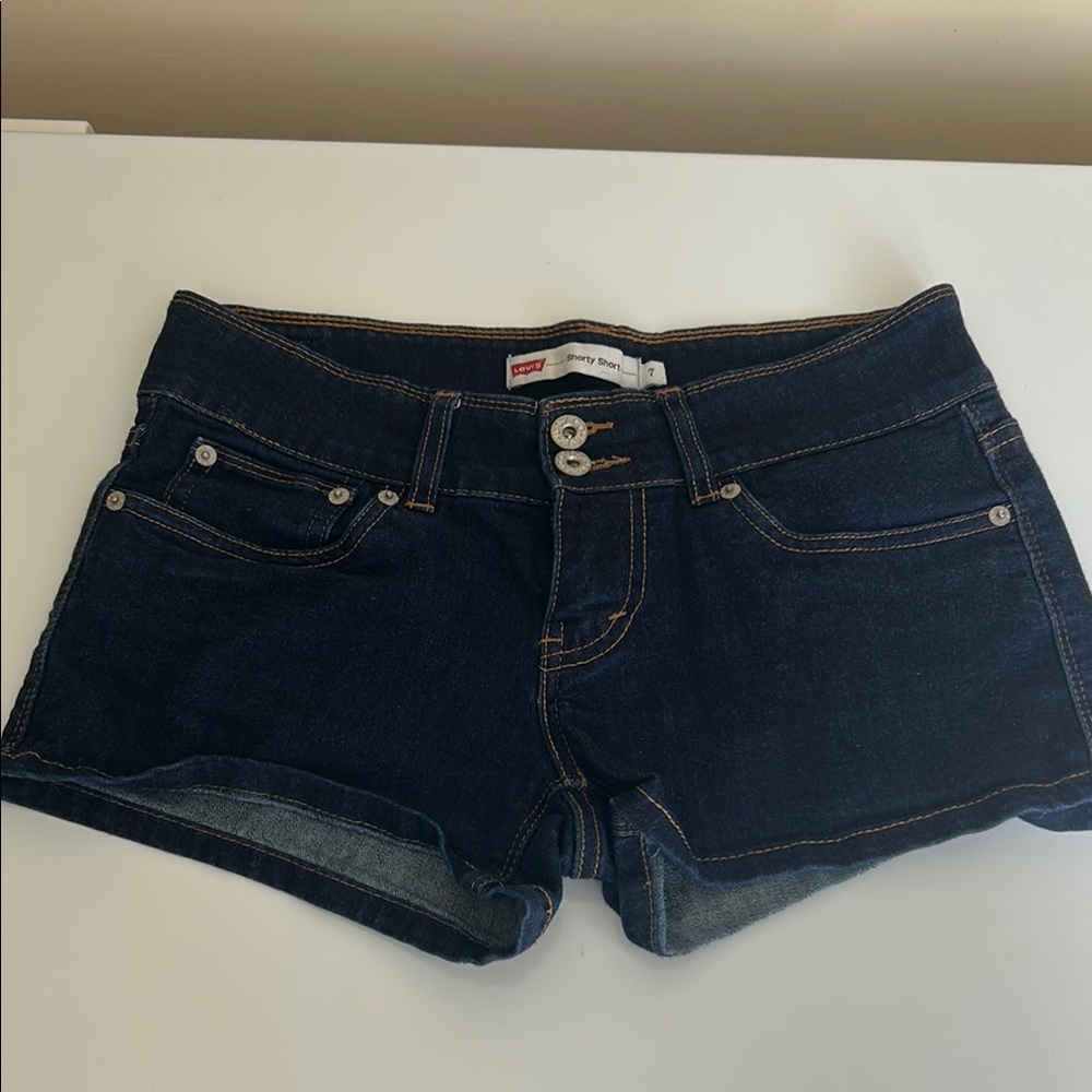 Levi's